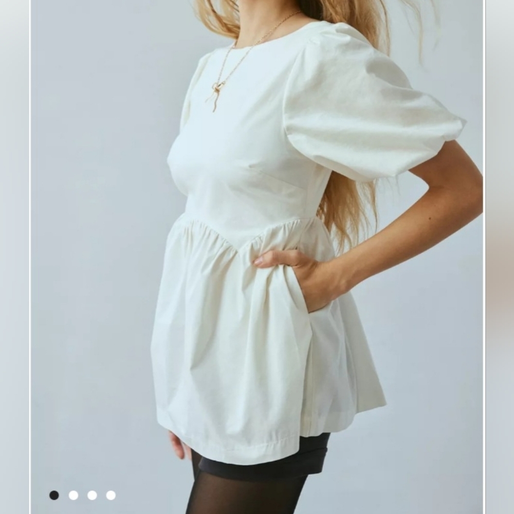 Urban Outfitters Kimchi Blue Low Back Babydoll Blouse White size Small